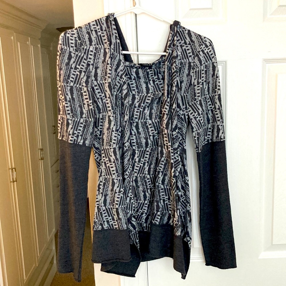 Light and comfy prana wrap with hood. Never worn.